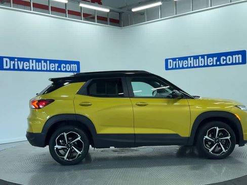 Used 2023 Chevrolet TrailBlazer RS w/ Sun and Liftgate Package AWD/4WD image 2