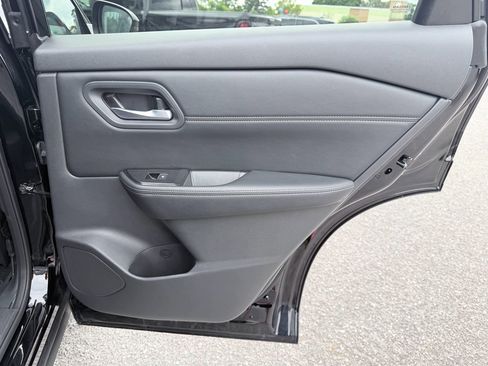 Used 2026 Nissan Rogue SL AWD/4WD image 33