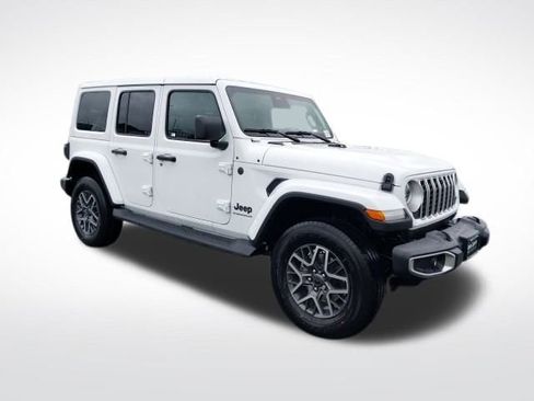 New 2025 Jeep Wrangler Sahara image 2