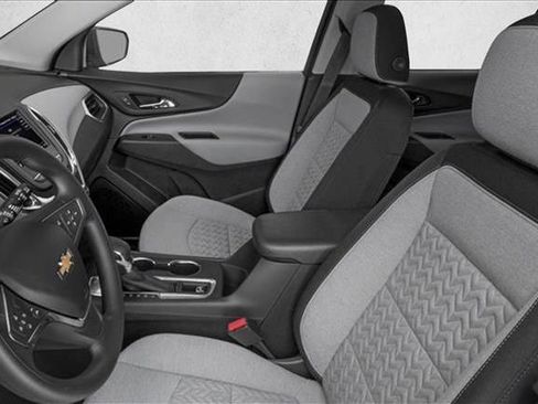 Used 2024 Chevrolet Equinox LS image 15