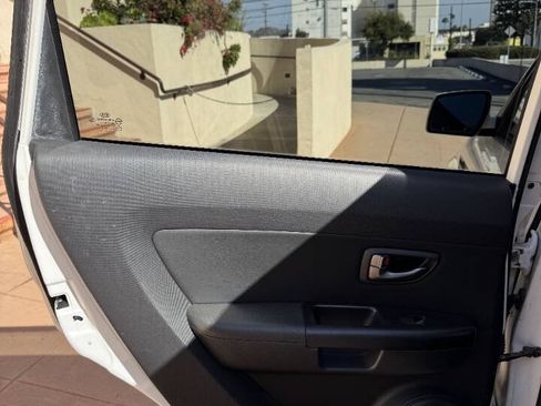 Used 2010 Kia Soul + w/ Audio Pkg FWD image 11