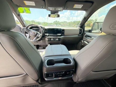Certified 2024 GMC Sierra 2500 SLT w/ SLT Premium Package AWD/4WD image 11