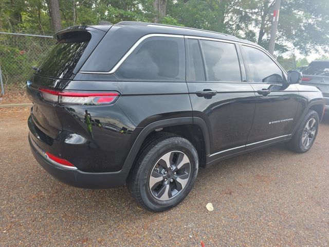 Used 2022 Jeep Grand Cherokee Limited 4xe AWD/4WD image 3