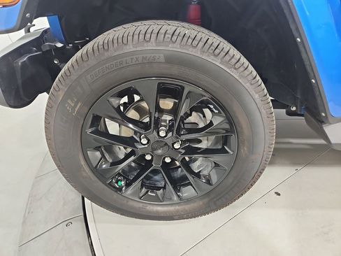 Used 2021 Jeep Wrangler Unlimited Sahara AWD/4WD image 27