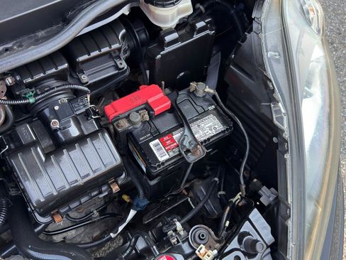 Used 2013 Honda Fit Sport image 45