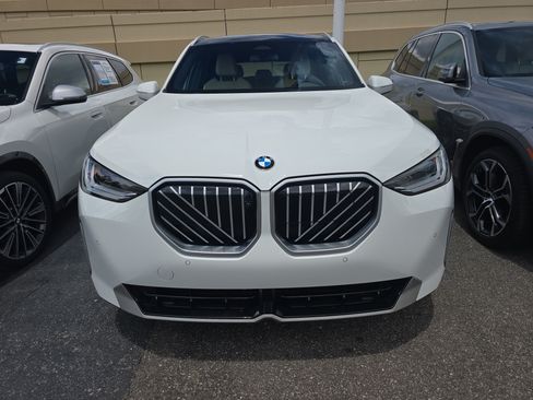 Certified 2026 BMW X3 xDrive30i w/ Premium Package AWD/4WD image 2