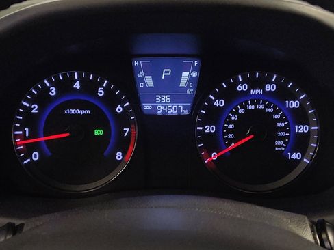 Used 2014 Hyundai Accent SE image 23