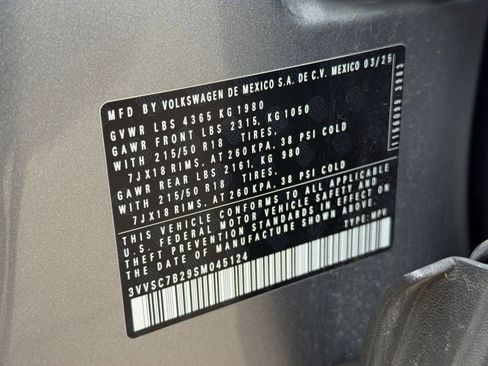 Used 2025 Volkswagen Taos SE image 30