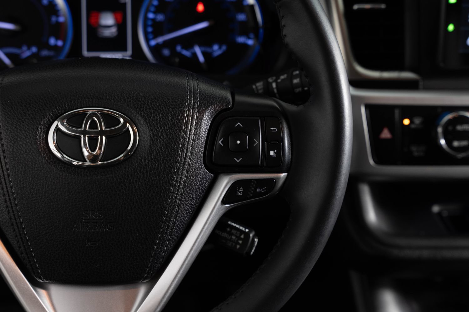 Used 2019 Toyota Highlander SE AWD/4WD image 35