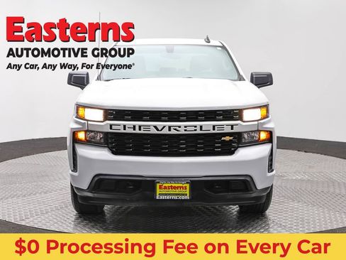 Used 2019 Chevrolet Silverado 1500 Custom w/ Custom Value Package RWD image 2