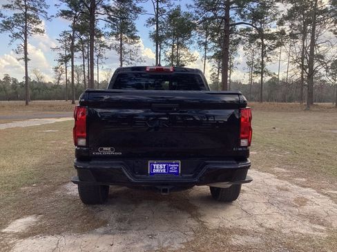 Used 2025 Chevrolet Colorado Trail Boss image 4