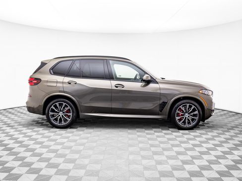 Used 2026 BMW X5 xDrive40i w/ M Sport Package AWD/4WD image 6