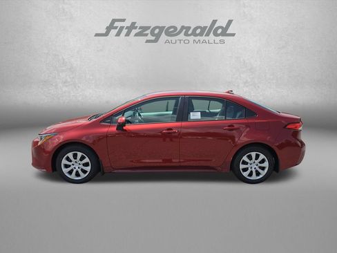 Used 2026 Toyota Corolla LE FWD image 4