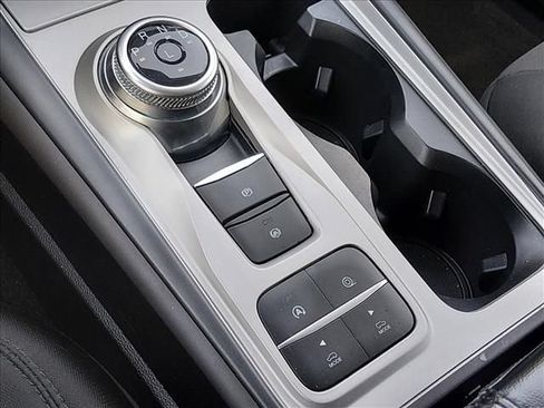 Used 2023 Ford Explorer XLT RWD image 22