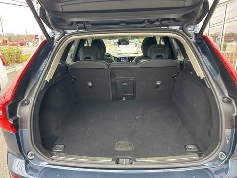 Certified 2025 Volvo XC60 B5 Plus image 11