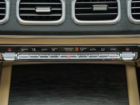 Certified 2025 Mercedes-Benz GLS 450 4MATIC image 26