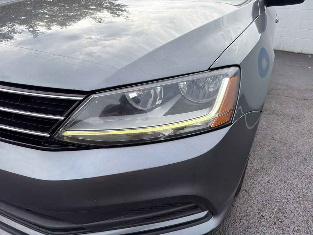 Used 2017 Volkswagen Jetta S w/ Jetta S Cold Weather Package FWD image 9