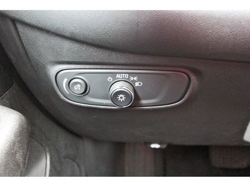 Used 2020 Chevrolet Equinox LT image 20