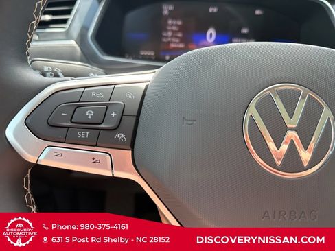 Used 2023 Volkswagen Tiguan SE FWD image 25