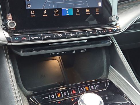 Used 2023 Jeep Wagoneer Series III w/ Premium Group I image 21