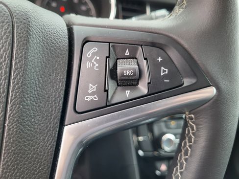 Used 2021 Buick Encore Preferred image 20