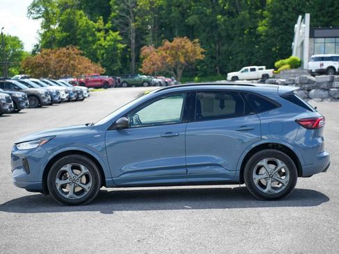 Used 2023 Ford Escape ST-Line w/ Tech Pack #1 AWD/4WD image 8