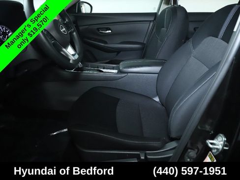 Used 2024 Nissan Sentra SV FWD image 19