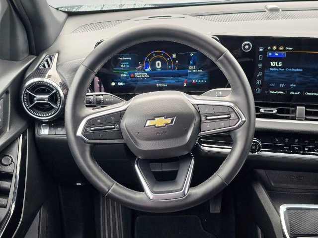 Used 2025 Chevrolet Equinox LT FWD image 19
