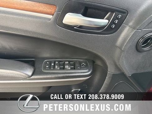 Used 2017 Chrysler 300 C Platinum w/ Safetytec Plus Group AWD/4WD image 23