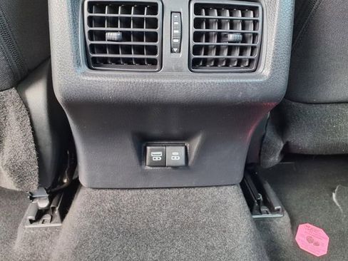 Used 2025 Toyota Camry LE image 11