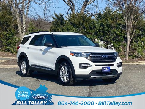 Certified 2023 Ford Explorer XLT w/ Equipment Group 202A AWD/4WD image 1