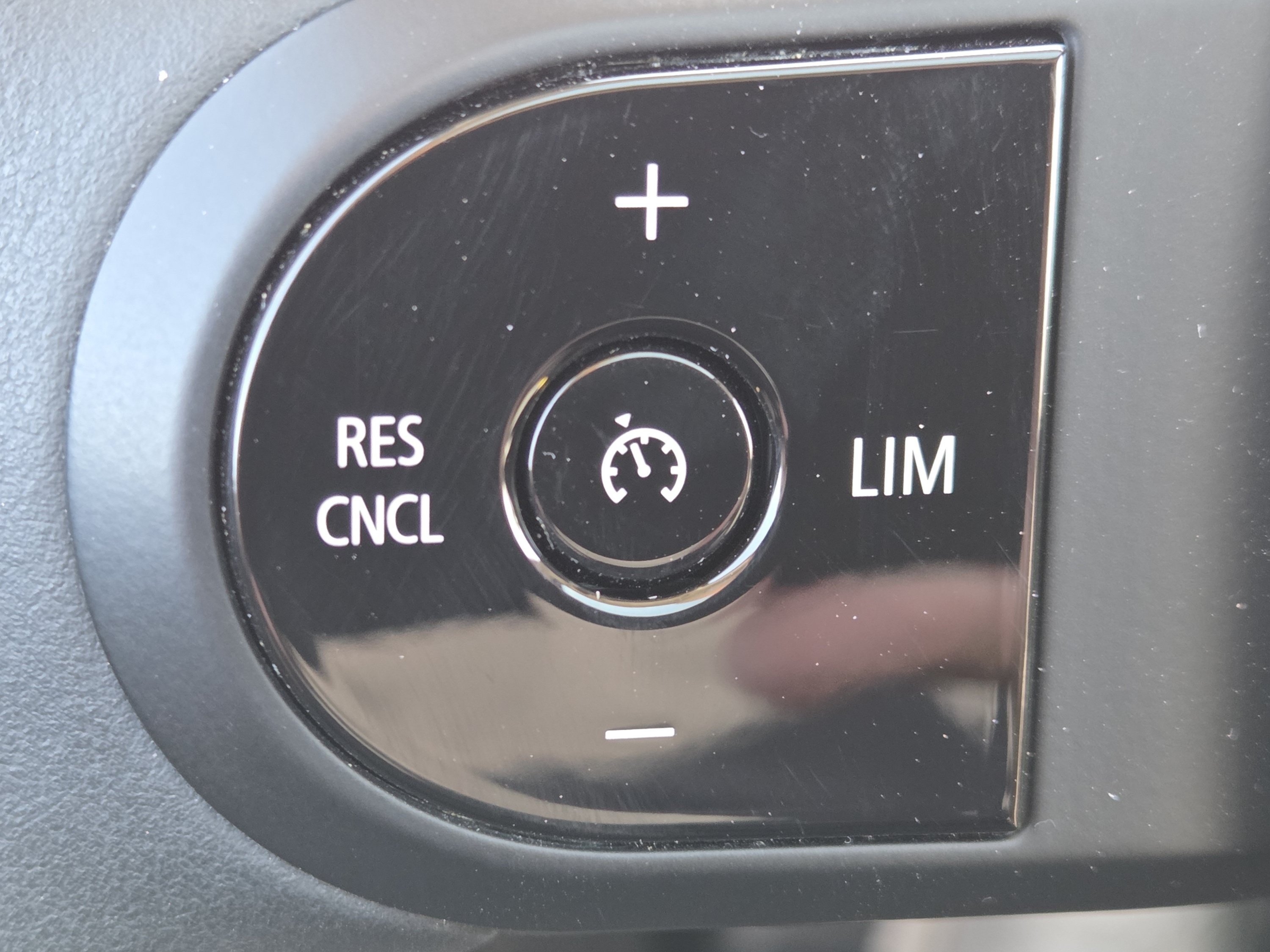 Used 2024 MINI Cooper SE FWD image 16