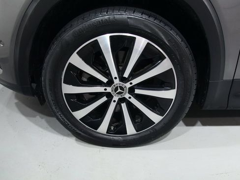 Used 2023 Mercedes-Benz GLB 250 4MATIC image 18