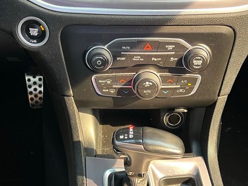 Used 2020 Dodge Charger GT image 31