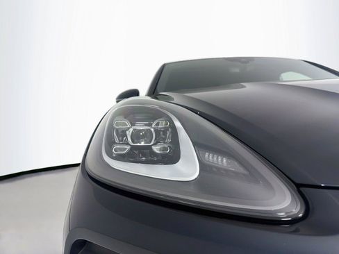 Certified 2023 Porsche Cayenne Platinum Edition AWD/4WD image 29