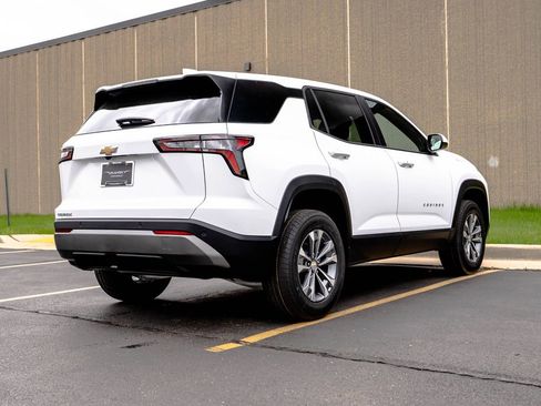 New 2026 Chevrolet Equinox LT FWD image 9