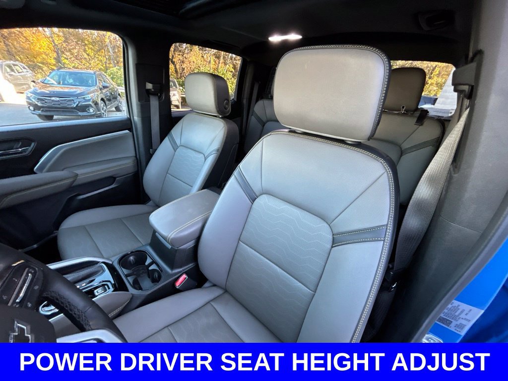 Used 2025 Chevrolet Colorado ZR2 w/ Midnight Edition AWD/4WD image 11