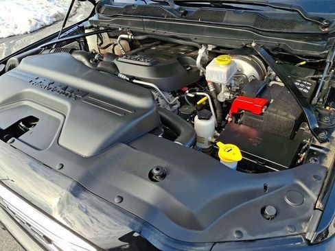 Certified 2022 RAM 2500 Laramie image 32