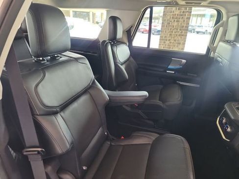 New 2025 Ford Expedition Platinum w/ Driver's Package image 36