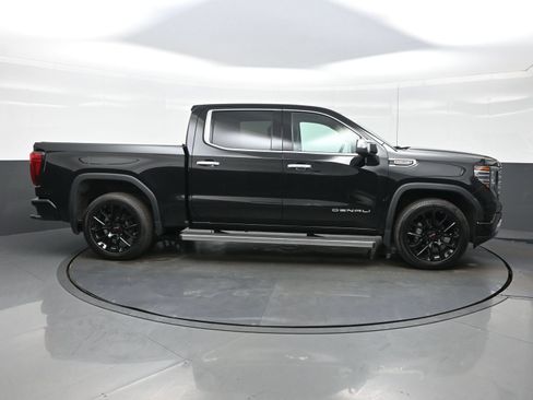 Used 2023 GMC Sierra 1500 Denali w/ Technology Package AWD/4WD image 10