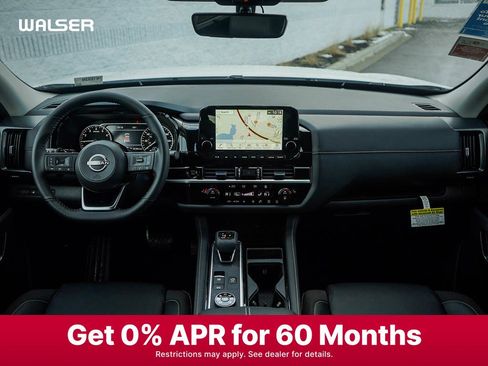 New 2025 Nissan Pathfinder SL image 15