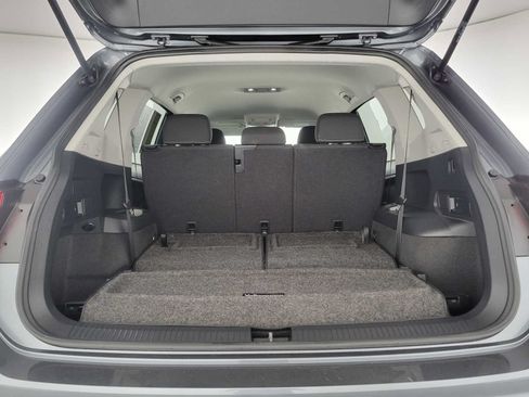 Used 2024 Volkswagen Tiguan S FWD image 11