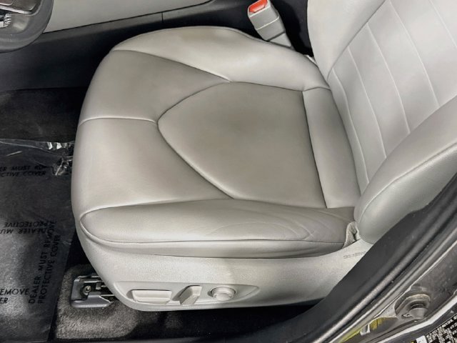 Used 2023 Toyota Highlander XLE FWD image 18