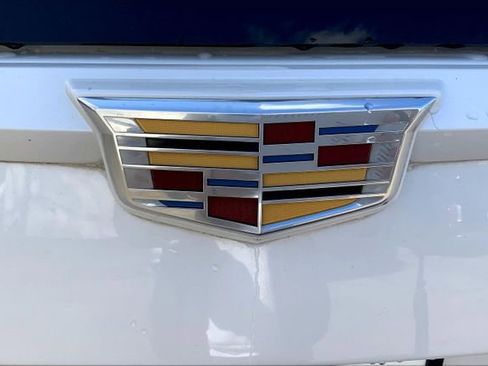 Used 2019 Cadillac Escalade Premium Luxury AWD/4WD image 13