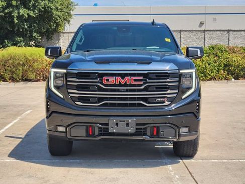 Used 2023 GMC Sierra 1500 AT4 w/ AT4 Premium Package AWD/4WD image 2