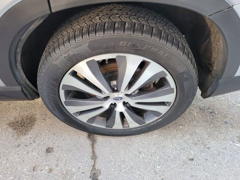 Used 2022 Subaru Ascent Limited w/ Technology Package image 13