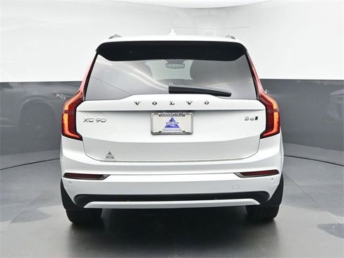 New 2026 Volvo XC90 B6 Ultra w/ Lounge Package image 7