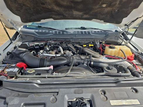 Used 2018 Ford F550 4x4 Regular Cab Super Duty image 40