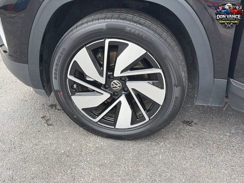 Used 2025 Volkswagen Atlas SE AWD/4WD image 26
