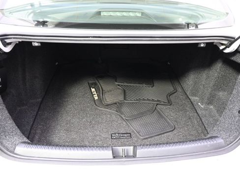 Used 2017 Volkswagen Jetta SE FWD image 19
